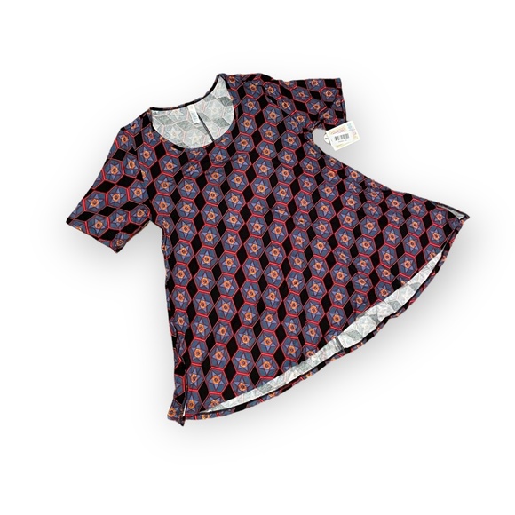 LulaRoe perfect T with a purple background and a... - Depop